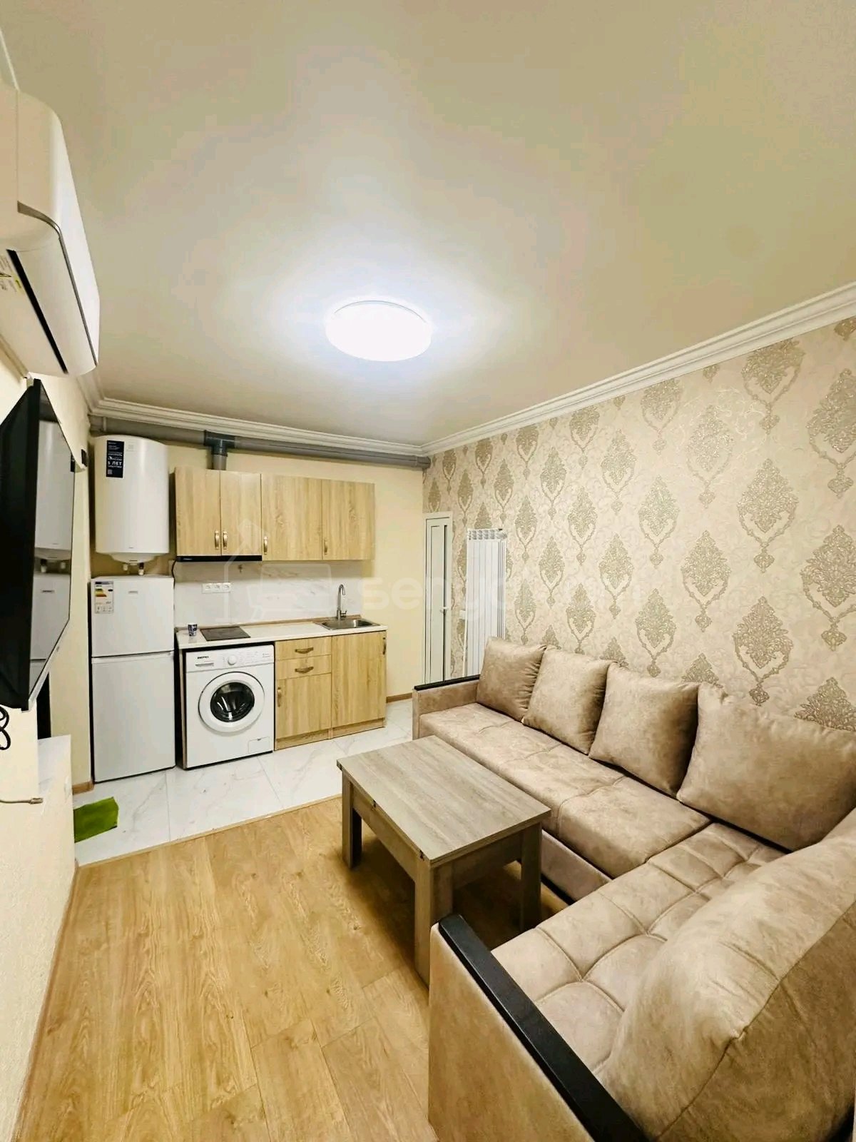 2 Սենյականոց Բնակարան Քարե Շենքում, 45քմ, 1/1 հարկ, Նորմալ Վիճակում, Կահավորված