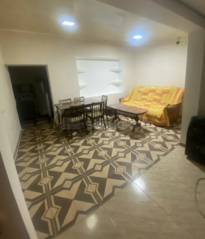 2 Սենյականոց Բնակարան Քարե Շենքում, 56քմ, 1/1 հարկ, Նորմալ Վիճակում, Կահավորված, Արևկող