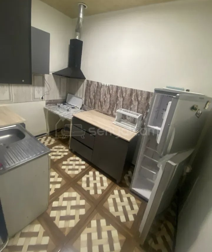 2 Սենյականոց Բնակարան Քարե Շենքում, 56քմ, 1/1 հարկ, Նորմալ Վիճակում, Կահավորված, Արևկող