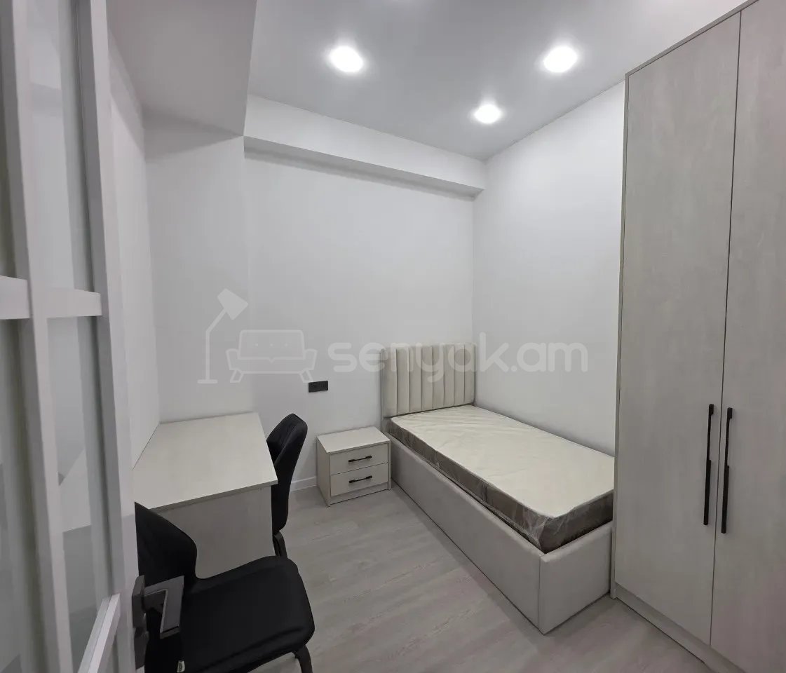 3 Սենյականոց Բնակարան Նորակառույցում, 74քմ, 17/18 հարկ, Կապիտալ Վերանորոգված