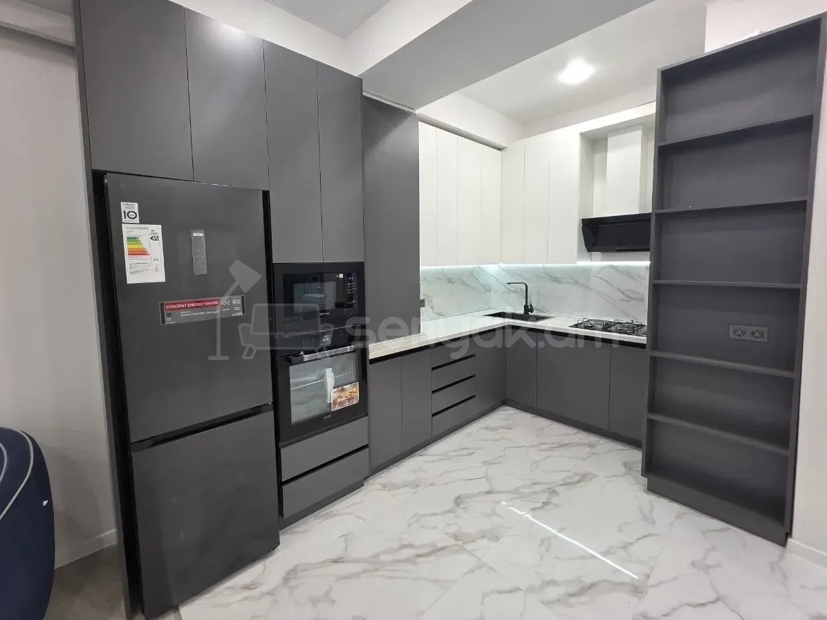 3 Սենյականոց Բնակարան Նորակառույցում, 74քմ, 17/18 հարկ, Կապիտալ Վերանորոգված