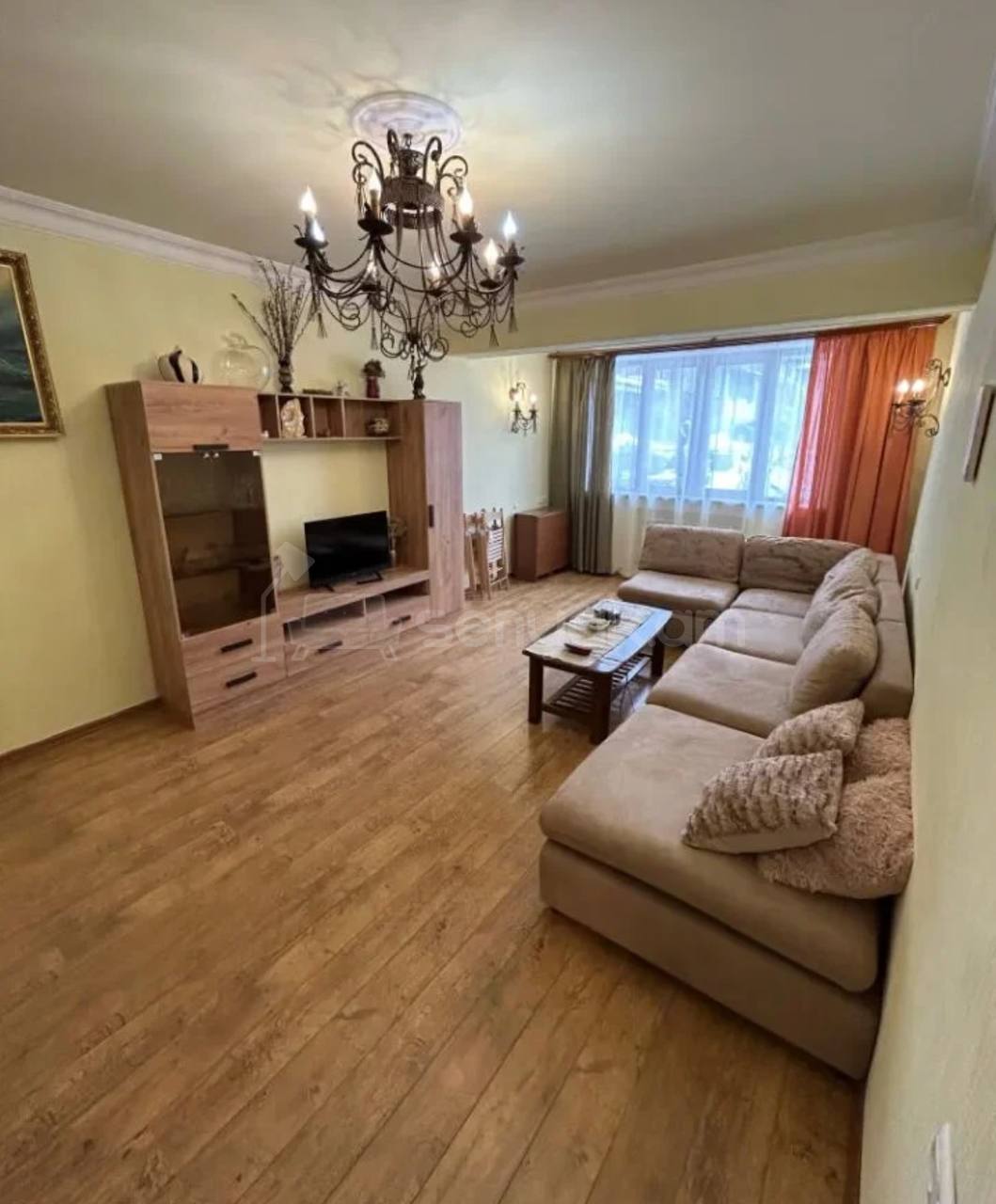 2 Սենյականոց Բնակարան Քարե Շենքում, 47քմ, 2/5 հարկ, Կապիտալ Վերանորոգված, Կահավորված