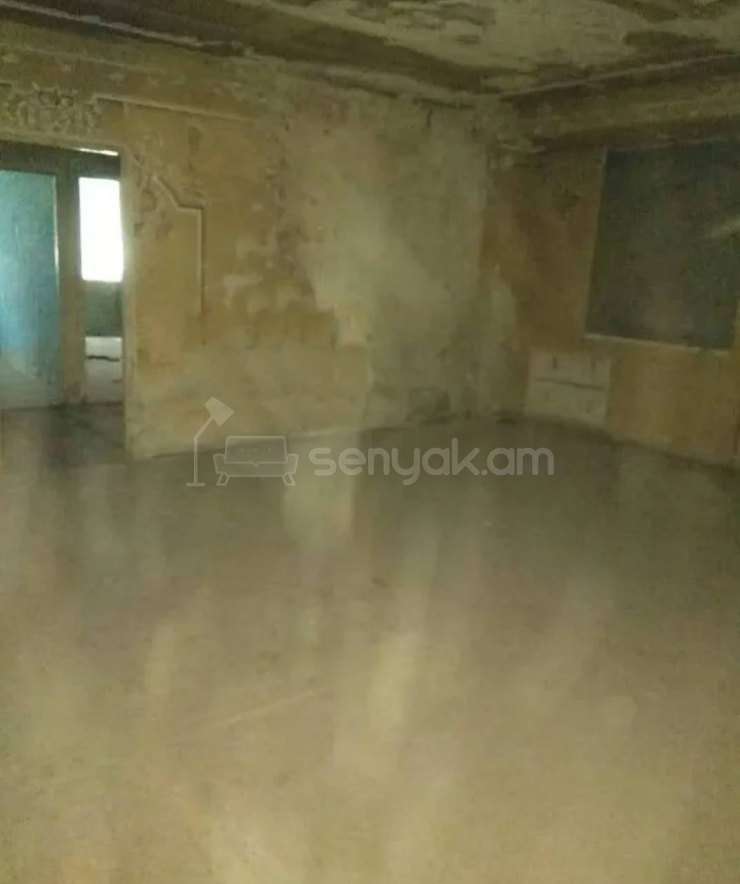 4 Սենյականոց Բնակարան Քարե Շենքում, 95քմ, 1/5 հարկ, Պետական Վիճակում