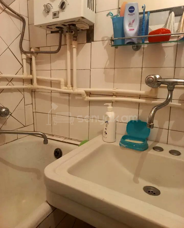 2 Սենյականոց Բնակարան Քարե Շենքում, 63քմ, 2/5 հարկ, Կոսմետիկ Վերանորոգված