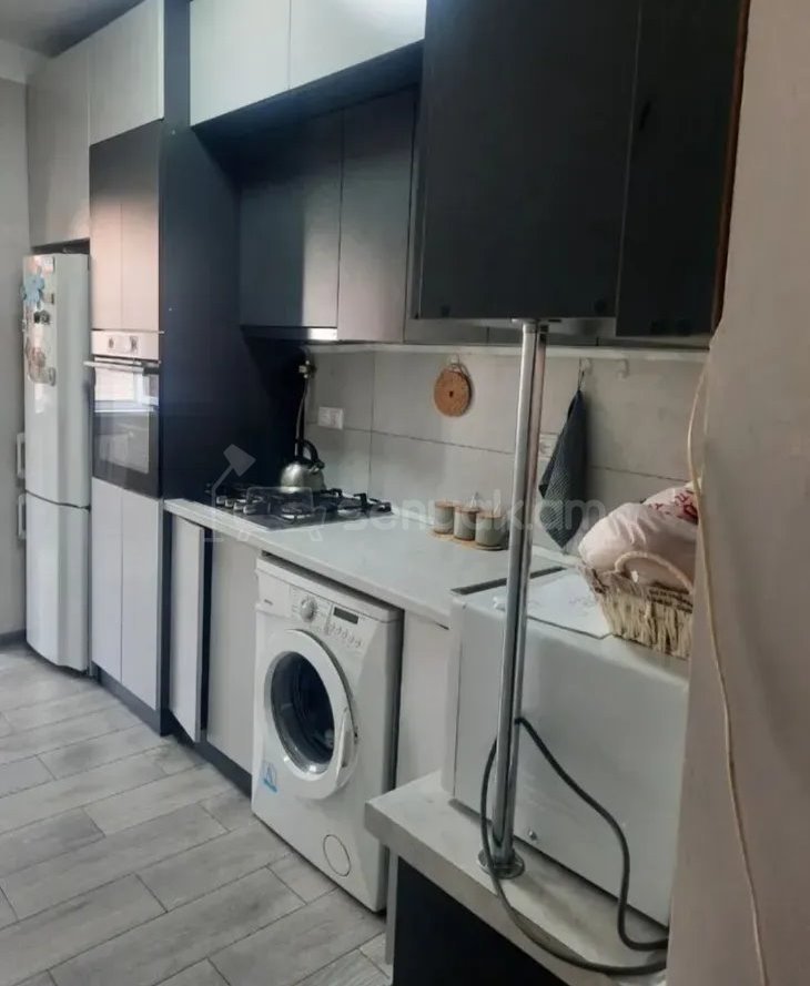 4 Սենյականոց Բնակարան, 90քմ, 7/9 հարկ, Կապիտալ Վերանորոգված