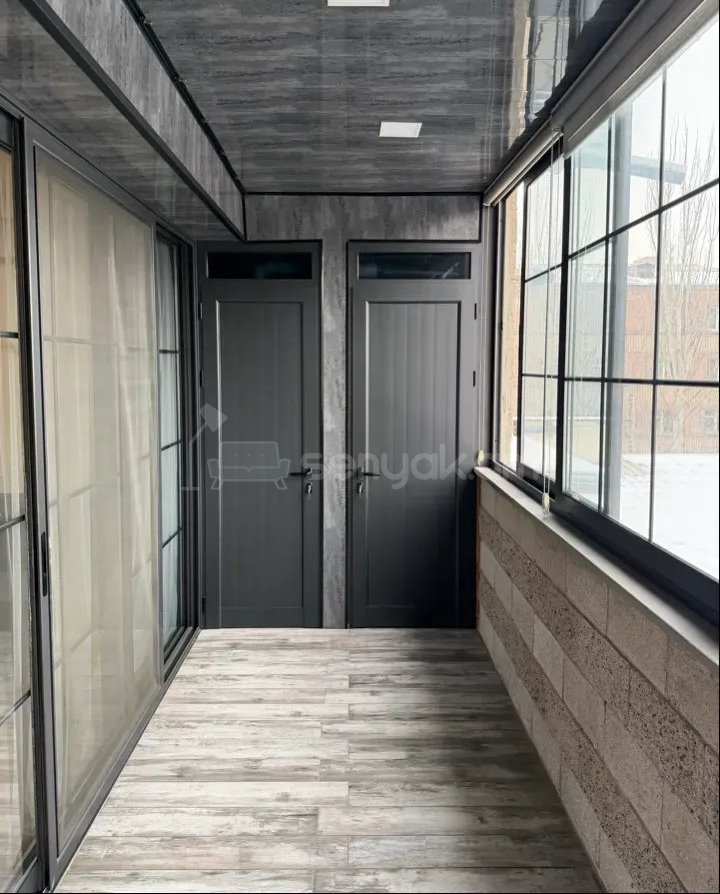 3 Սենյականոց Բնակարան Քարե Շենքում, 114քմ, 4/5 հարկ, Կապիտալ Վերանորոգված