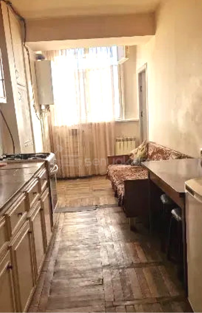 4 Սենյականոց Բնակարան, 80քմ, 8/9 հարկ, Կոսմետիկ Վերանորոգված