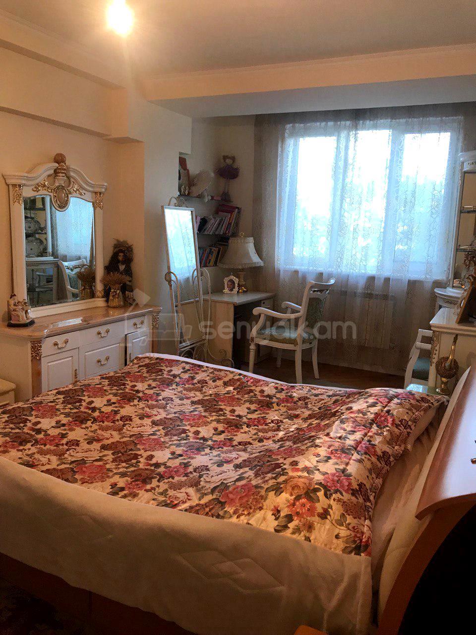 4 Սենյականոց Բնակարան, 94քմ, 3/12 հարկ, Կապիտալ Վերանորոգված