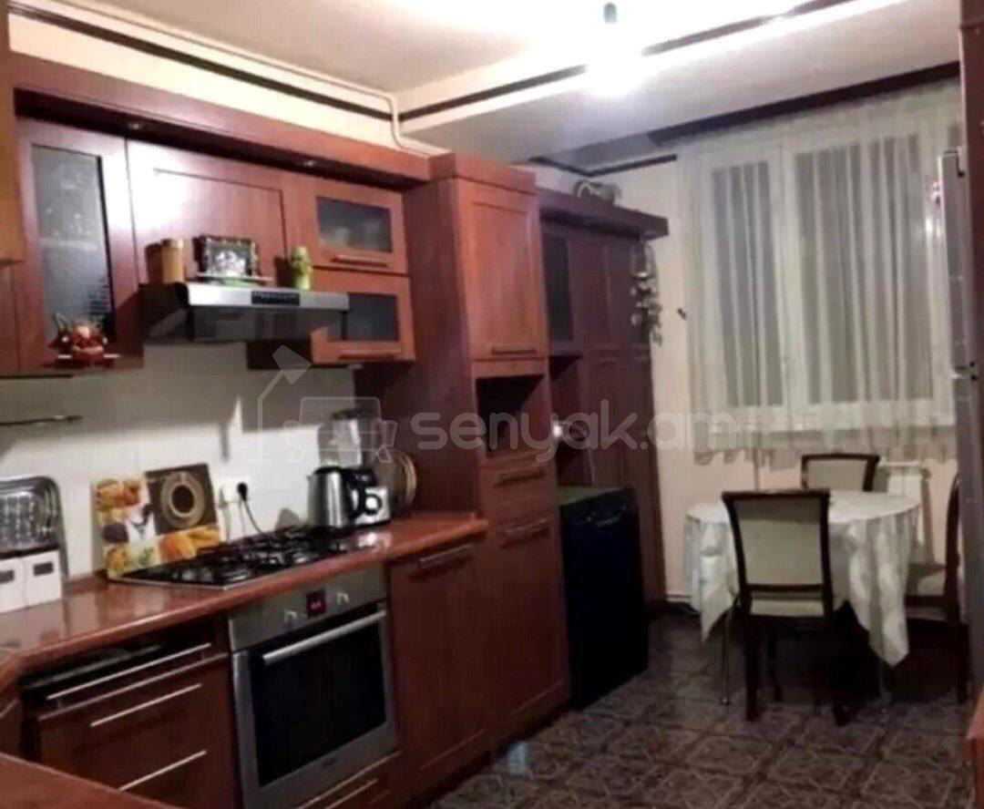 4 Սենյականոց Բնակարան, 94քմ, 3/12 հարկ, Կապիտալ Վերանորոգված