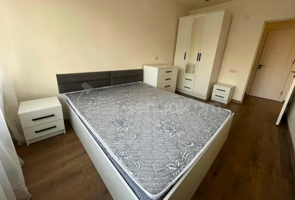 3 Սենյականոց Բնակարան, 85քմ, 13/14 հարկ, Նորմալ Վիճակում, Կահավորված