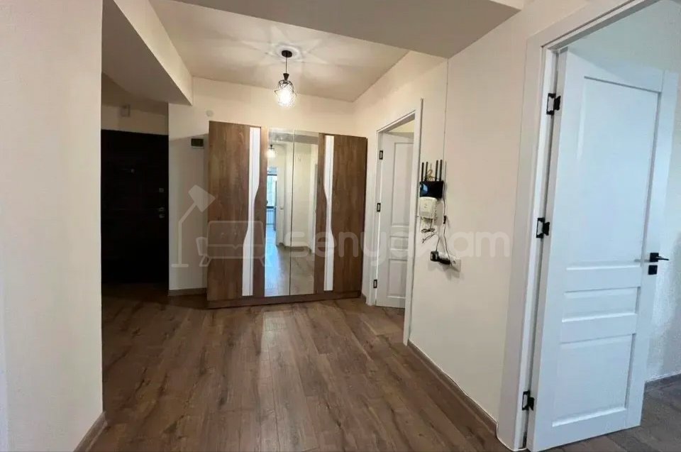 3 Սենյականոց Բնակարան, 85քմ, 13/14 հարկ, Նորմալ Վիճակում, Կահավորված