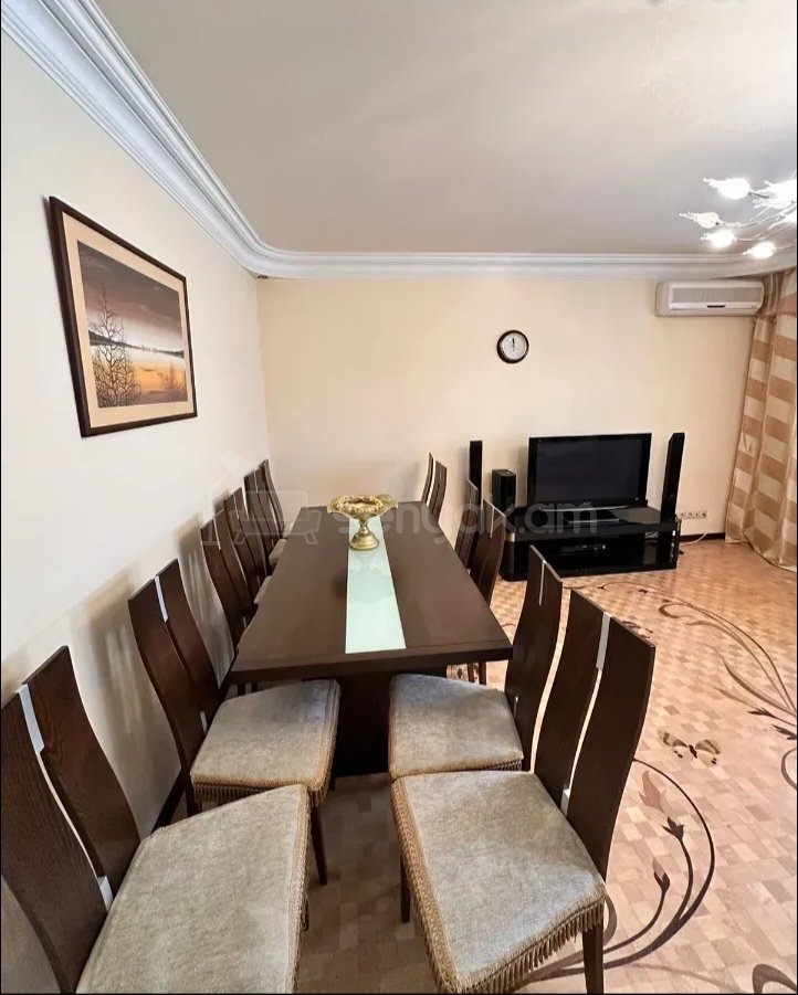 3 Սենյականոց Բնակարան, 80քմ, 5/9 հարկ, Նորմալ Վիճակում, Կահավորված