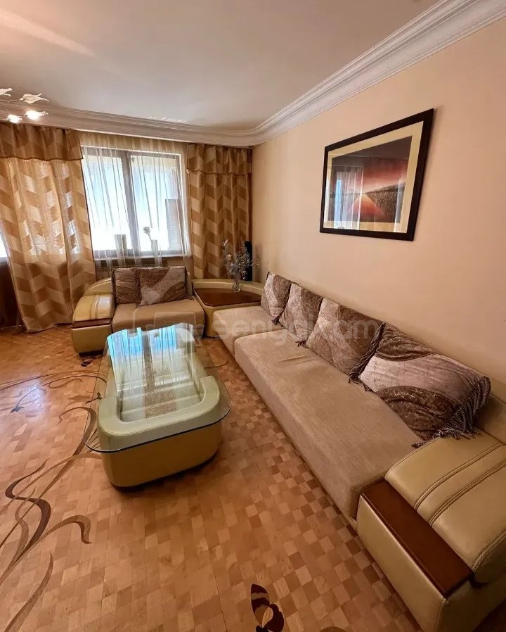 3 Սենյականոց Բնակարան, 80քմ, 5/9 հարկ, Նորմալ Վիճակում, Կահավորված