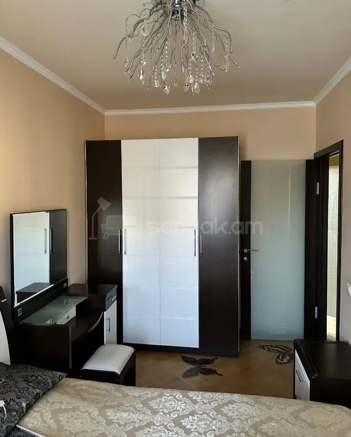 3 Սենյականոց Բնակարան, 80քմ, 5/9 հարկ, Նորմալ Վիճակում, Կահավորված