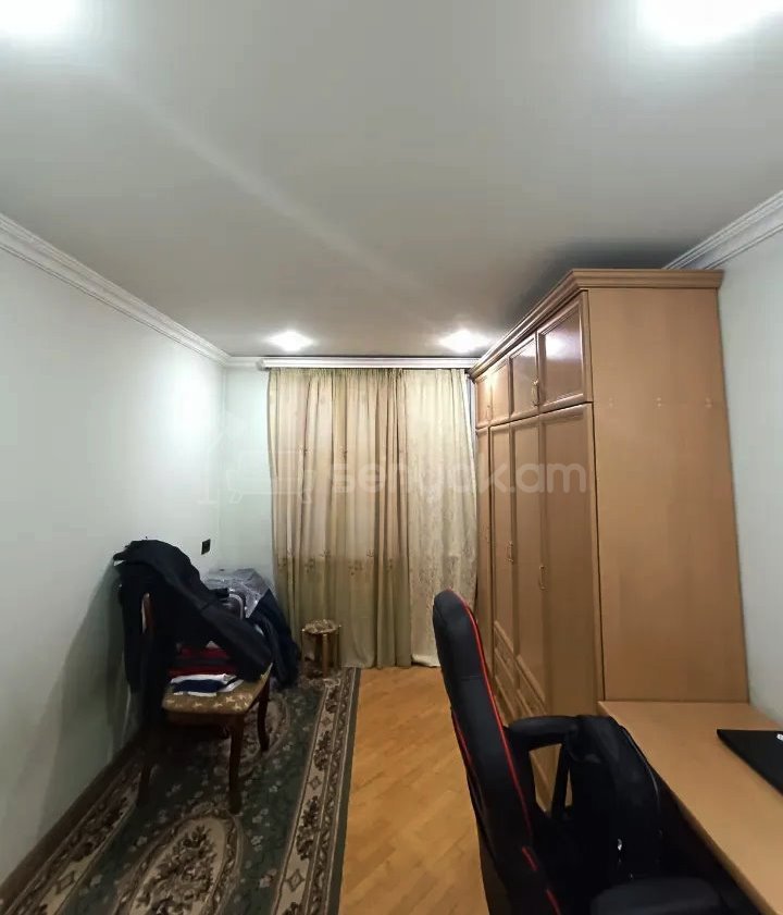 3 Սենյականոց Բնակարան Քարե Շենքում, 81քմ, 4/4 հարկ, Կապիտալ Վերանորոգված