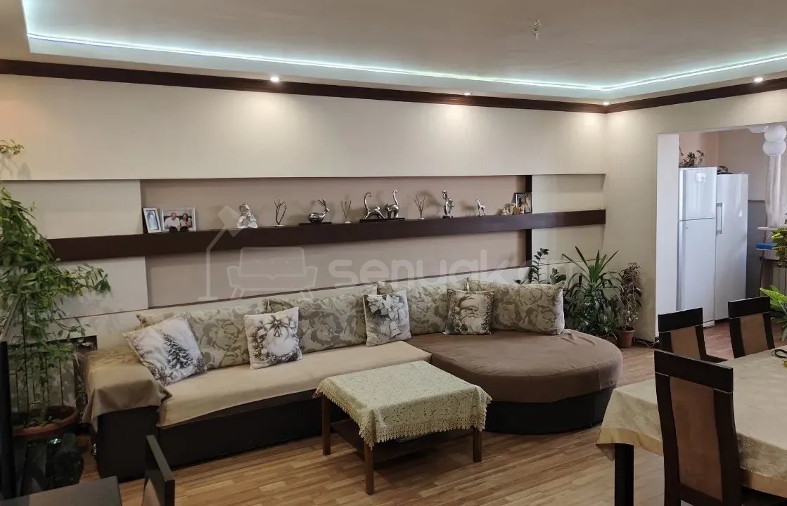 4 Սենյականոց Բնակարան, 91քմ, 4/9 հարկ, Կապիտալ Վերանորոգված