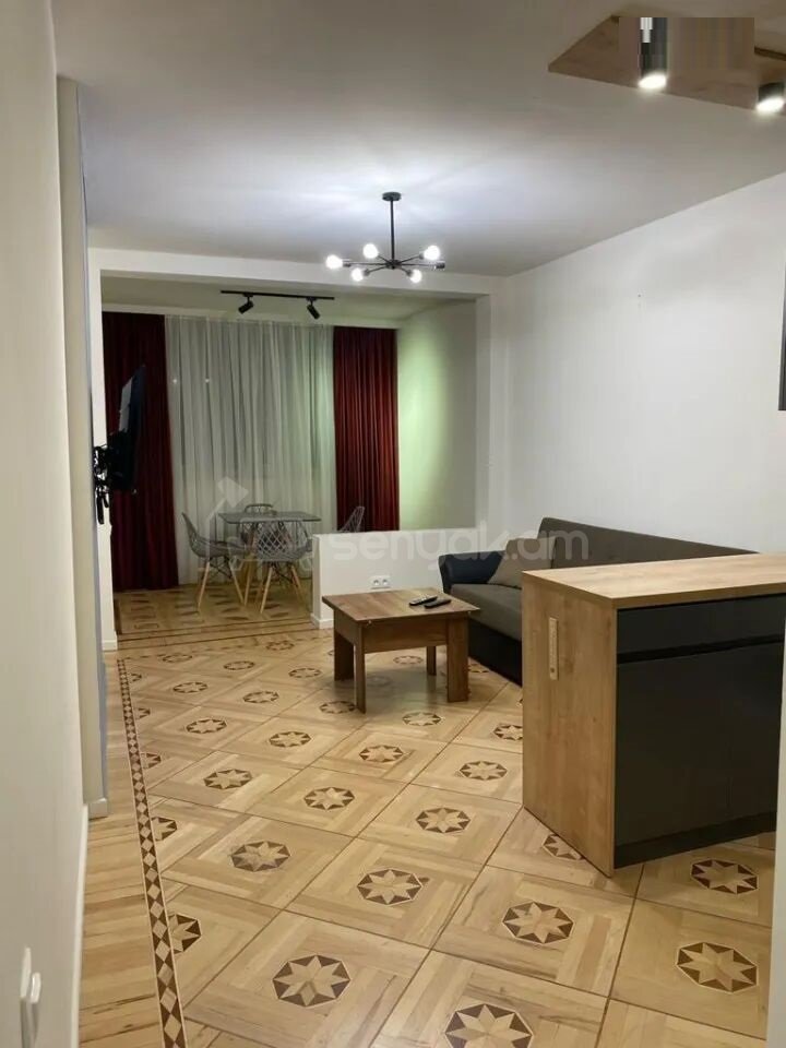 2 Սենյականոց Բնակարան Քարե Շենքում, 54քմ, 3/7 հարկ, Դիզայներական Վերանորոգված