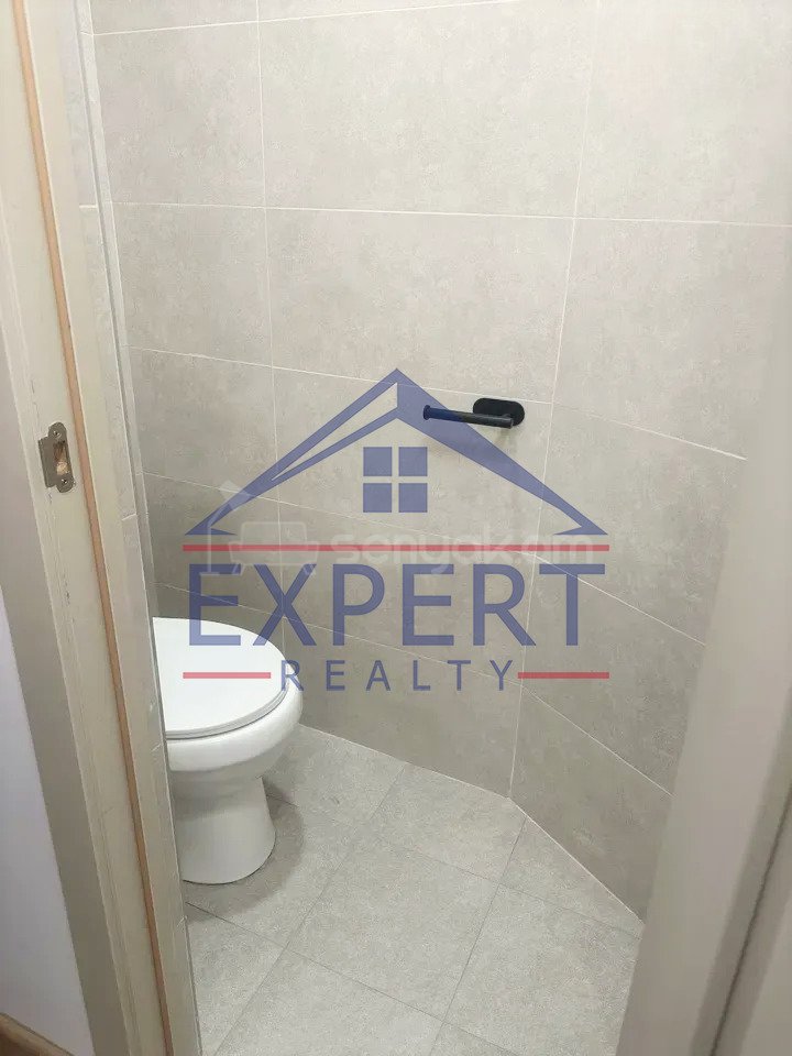 2 Սենյականոց Բնակարան, 42քմ, 6/9 հարկ, Կապիտալ Վերանորոգված, Կահավորված, Արևկող