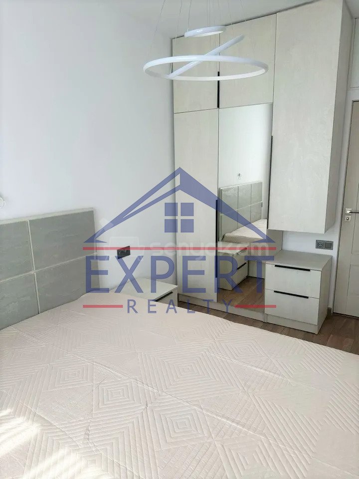 2 Սենյականոց Բնակարան, 42քմ, 6/9 հարկ, Կապիտալ Վերանորոգված, Կահավորված, Արևկող