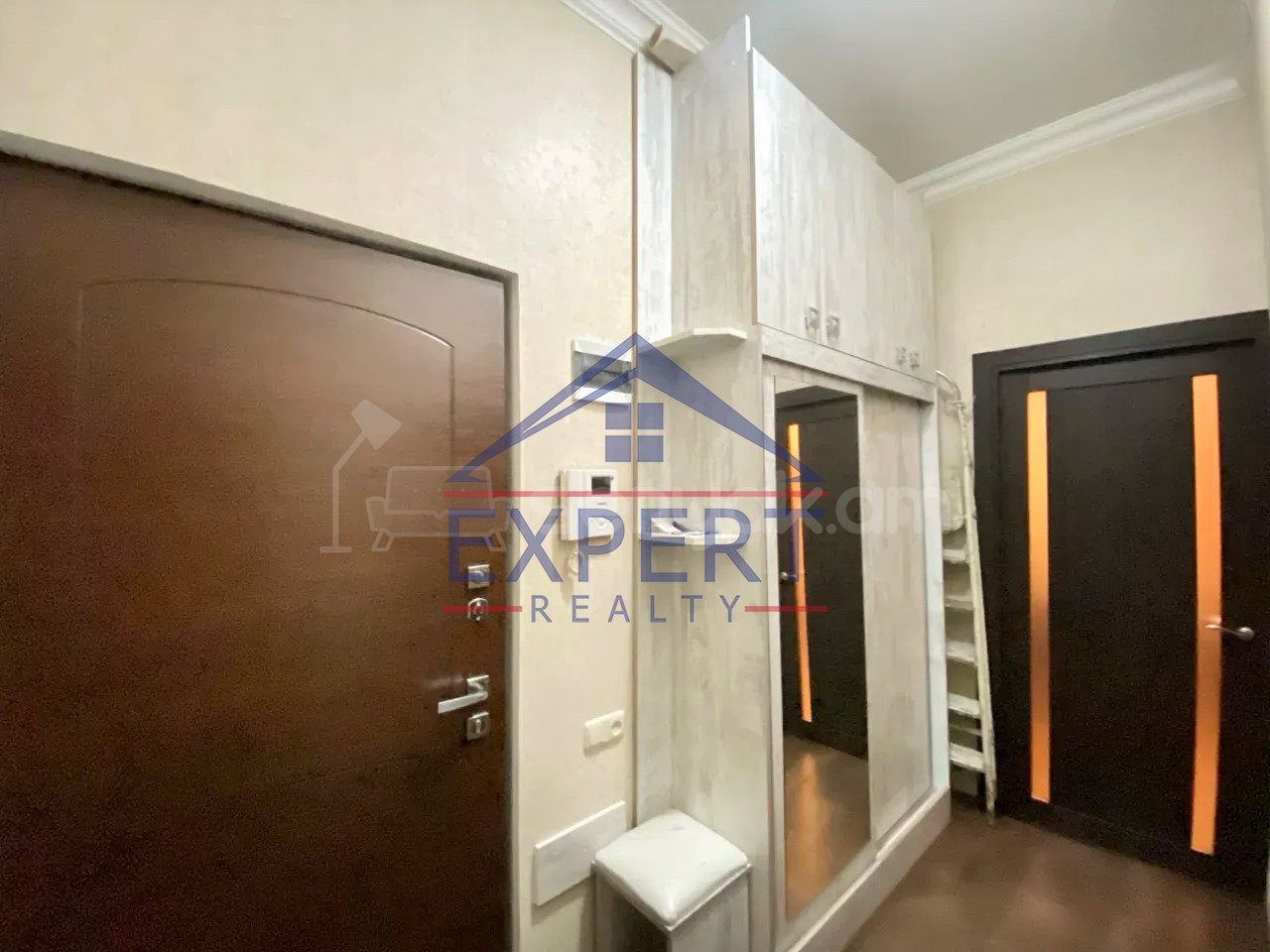 2 Սենյականոց Բնակարան Քարե Շենքում, 60քմ, 2/4 հարկ, Կապիտալ Վերանորոգված, Կահավորված, Արևկող