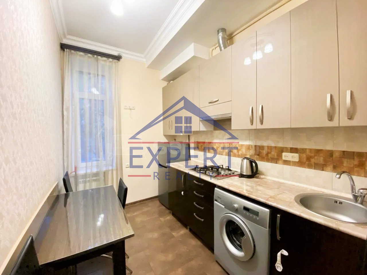 2 Սենյականոց Բնակարան Քարե Շենքում, 60քմ, 2/4 հարկ, Կապիտալ Վերանորոգված, Կահավորված, Արևկող