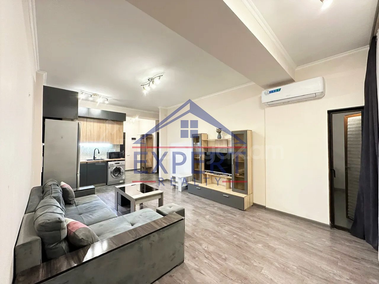 2 Սենյականոց Բնակարան Նորակառույցում, 57քմ, 3/8 հարկ, Կապիտալ Վերանորոգված, Կահավորված, Արևկող