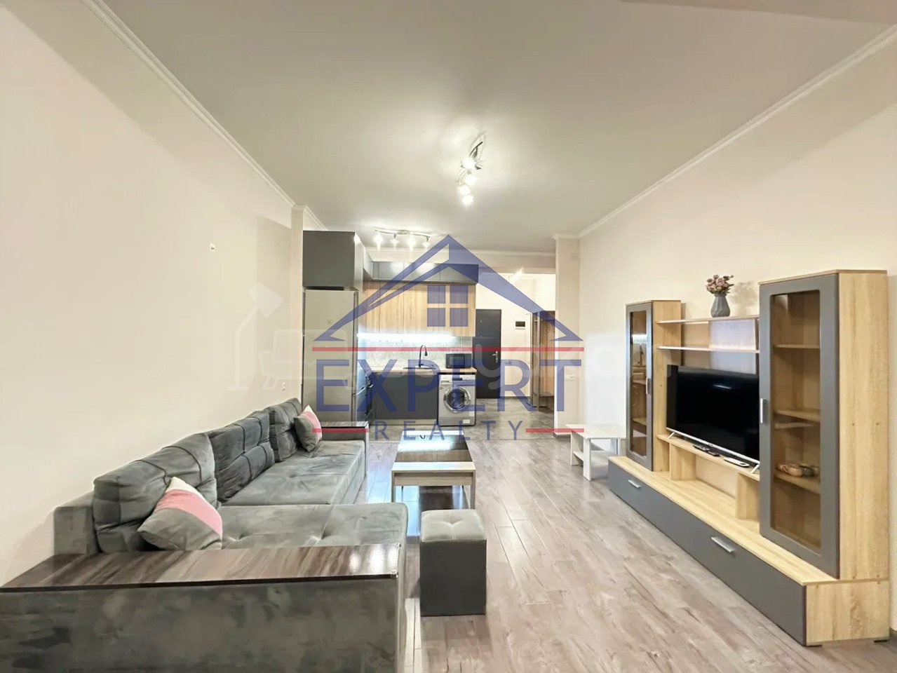 2 Սենյականոց Բնակարան Նորակառույցում, 57քմ, 3/8 հարկ, Կապիտալ Վերանորոգված, Կահավորված, Արևկող