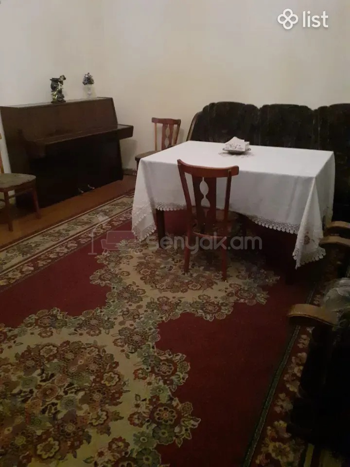 2 Սենյականոց Բնակարան Քարե Շենքում, 48քմ, 1/1 հարկ, Նորմալ Վիճակում, Կահավորված, Արևկող