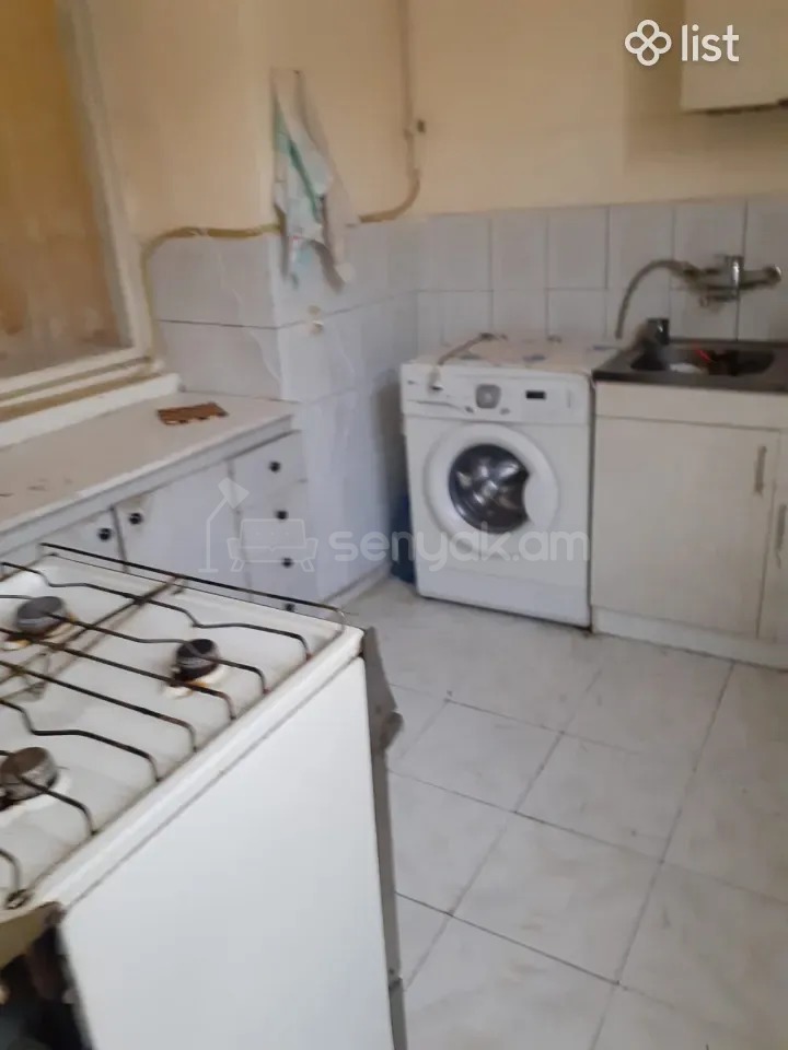 2 Սենյականոց Բնակարան Քարե Շենքում, 48քմ, 1/1 հարկ, Նորմալ Վիճակում, Կահավորված, Արևկող