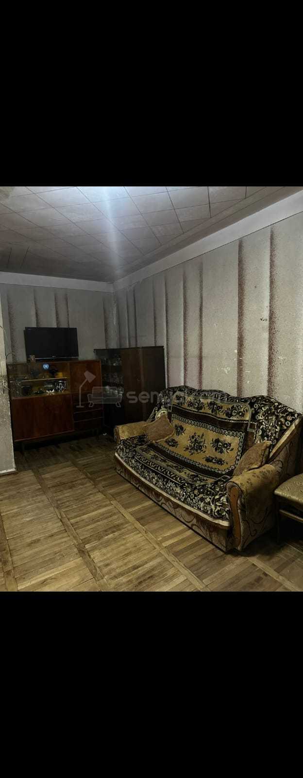 2 Սենյականոց Բնակարան Քարե Շենքում, 77քմ, 3/5 հարկ, Նորմալ Վիճակում, Կահավորված