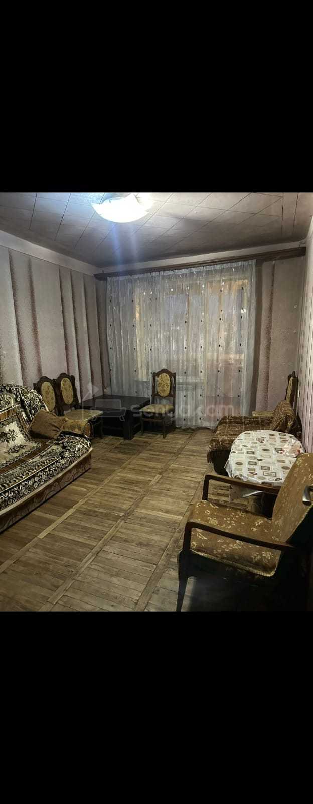 2 Սենյականոց Բնակարան Քարե Շենքում, 77քմ, 3/5 հարկ, Նորմալ Վիճակում, Կահավորված