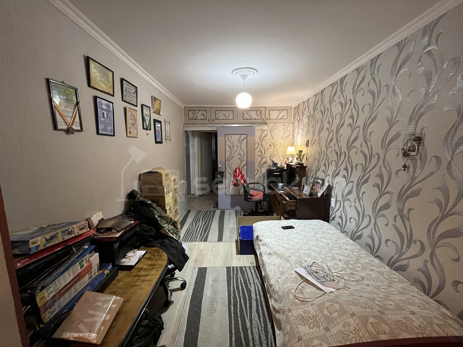 3 Սենյականոց Բնակարան Քարե Շենքում, 79քմ, 3/5 հարկ, Նորմալ Վիճակում, Կահավորված