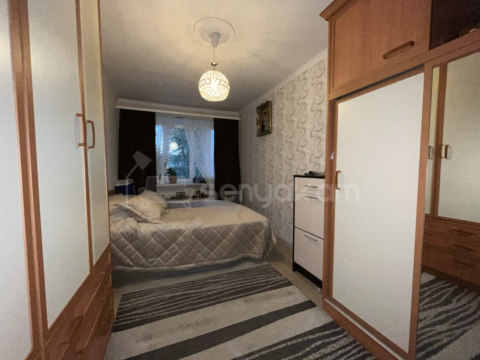 3 Սենյականոց Բնակարան Քարե Շենքում, 79քմ, 3/5 հարկ, Նորմալ Վիճակում, Կահավորված