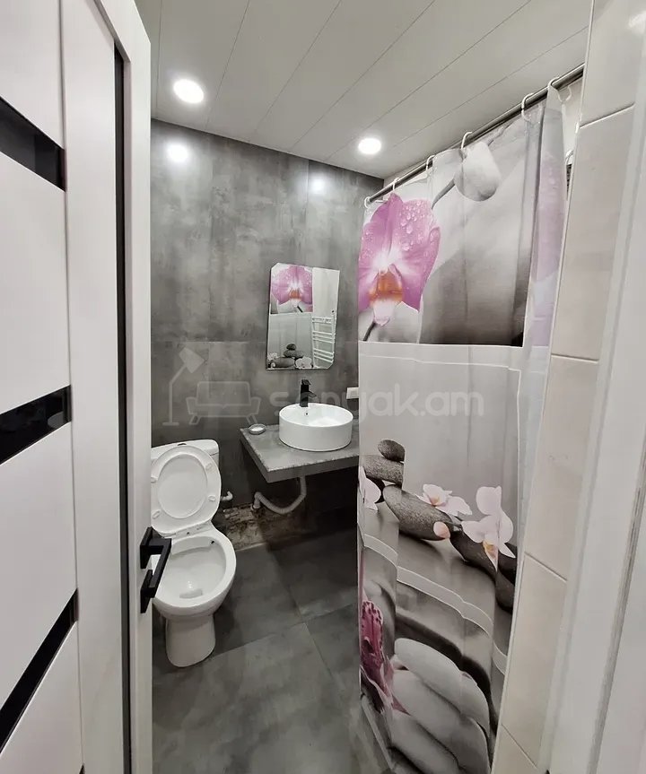 2 Սենյականոց Բնակարան, 56քմ, 4/9 հարկ, Կապիտալ Վերանորոգված, Կահավորված, Արևկող