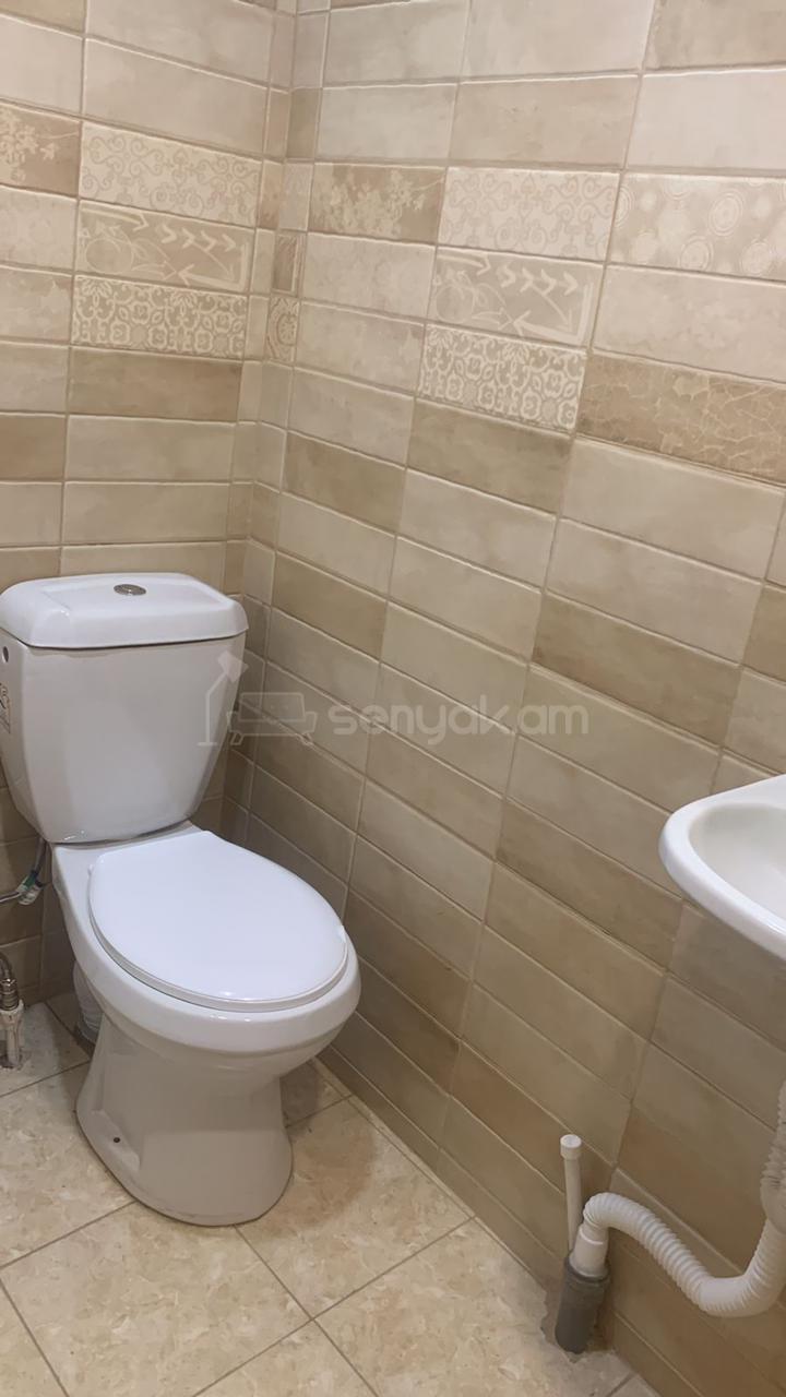 1 Սենյականոց Բնակարան Քարե Շենքում, 35քմ, 2/2 հարկ, Կապիտալ Վերանորոգված, Կահավորված