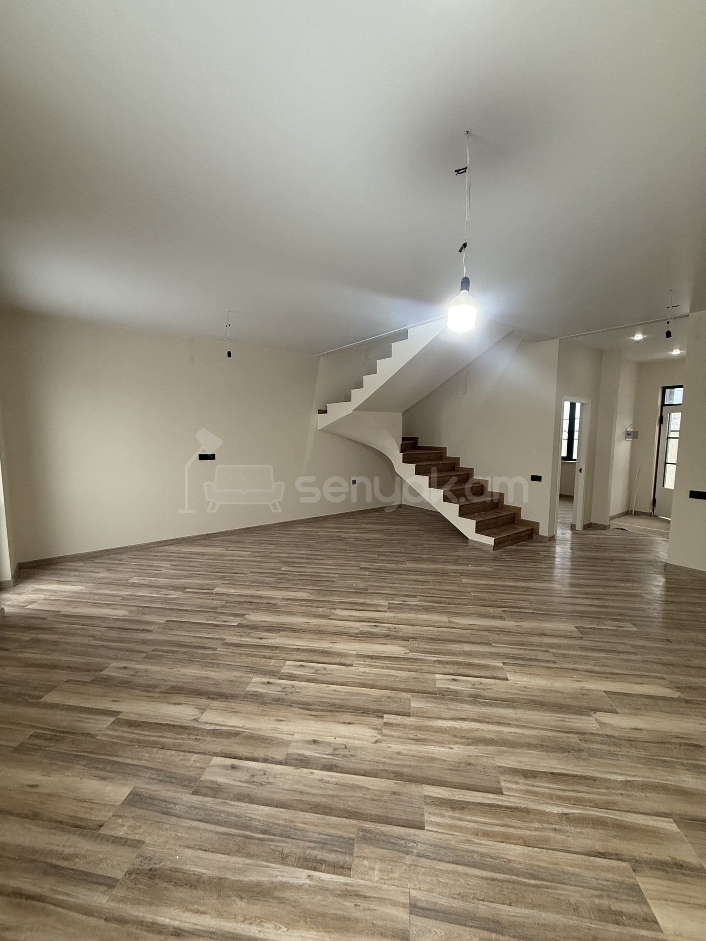 4 Սենյականոց Սեփական Տուն, 140քմ, Դիզայներական Վերանորոգված