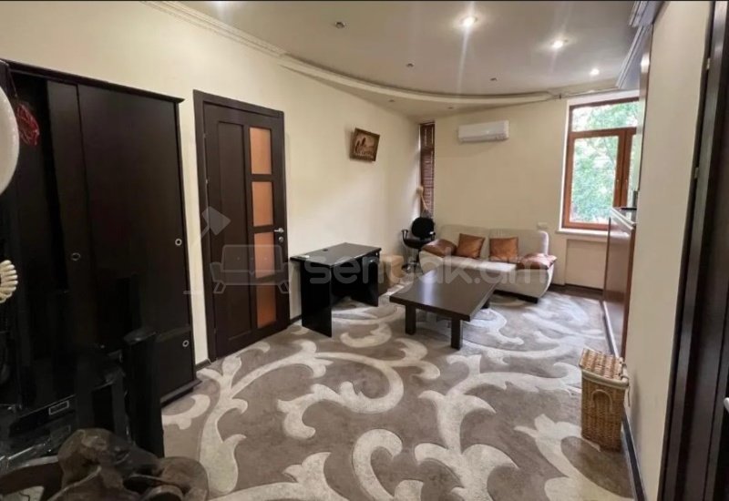 2 Սենյականոց Բնակարան Քարե Շենքում, 45քմ, 2/5 հարկ, Կապիտալ Վերանորոգված, Կահավորված, Արևկող