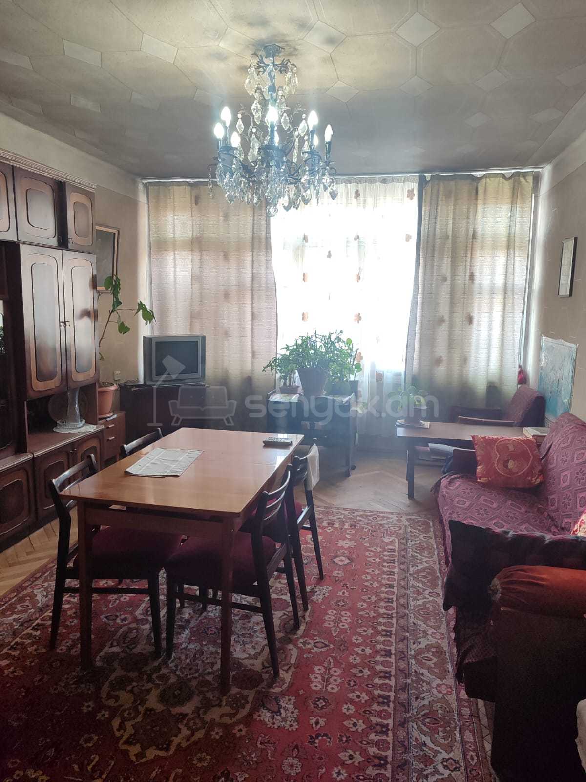 2 Սենյականոց Բնակարան Քարե Շենքում, 72քմ, 7/7 հարկ, Պետական Վիճակում