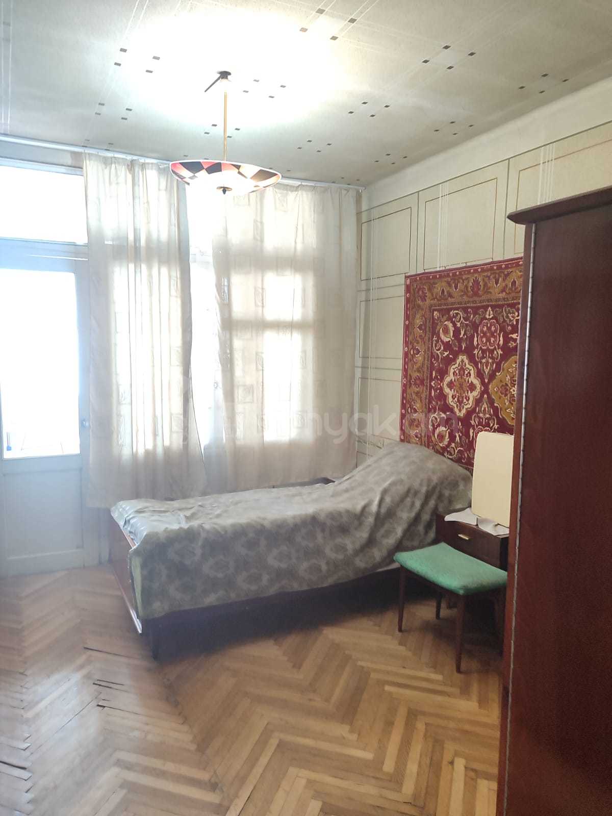 2 Սենյականոց Բնակարան Քարե Շենքում, 72քմ, 7/7 հարկ, Պետական Վիճակում