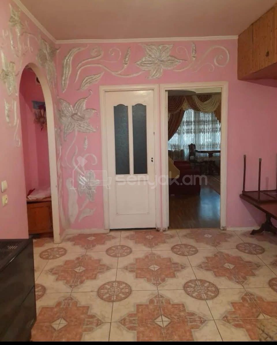 3 Սենյականոց Բնակարան, 90քմ, 2/9 հարկ, Կապիտալ Վերանորոգված