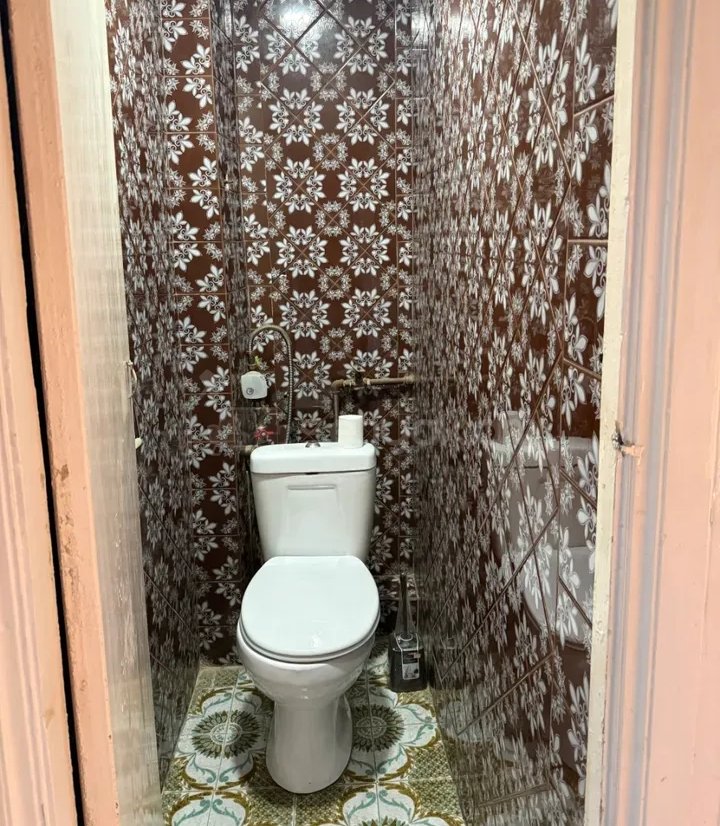 2 Սենյականոց Բնակարան Քարե Շենքում, 56քմ, 3/5 հարկ, Նորմալ Վիճակում, Կահավորված, Արևկող