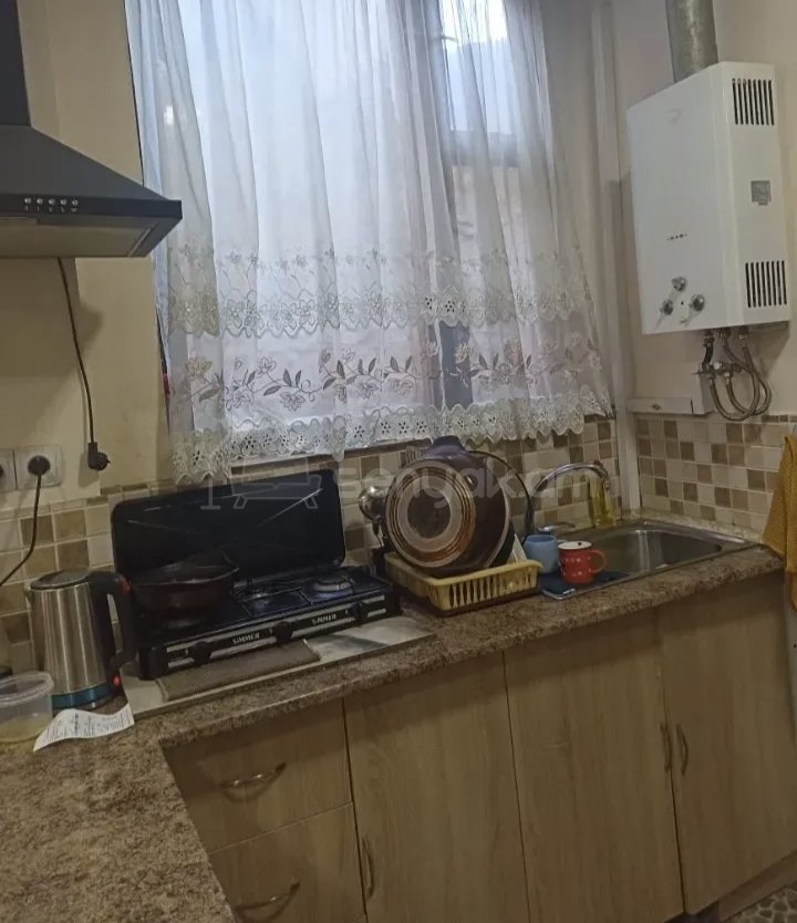 2 Սենյականոց Բնակարան Քարե Շենքում, 45քմ, 1/1 հարկ, Կապիտալ Վերանորոգված, Կահավորված