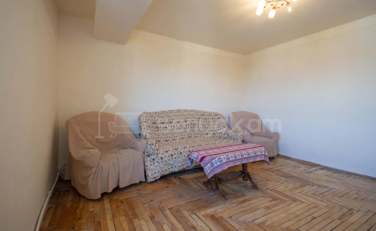 3 Սենյականոց Բնակարան, 80քմ, 12/14 հարկ, Նորմալ Վիճակում, Կահավորված