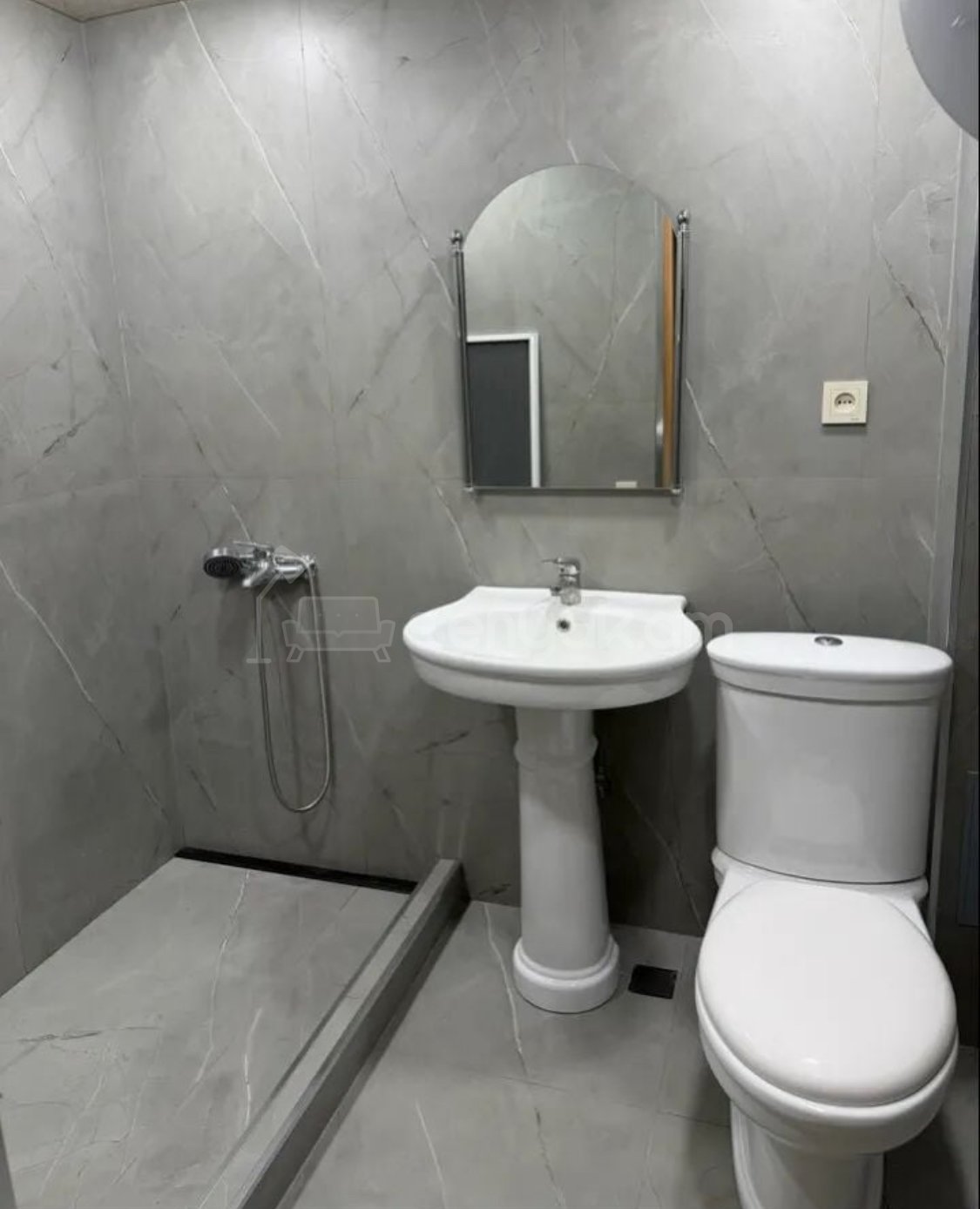 2 Սենյականոց Բնակարան Քարե Շենքում, 64քմ, 4/6 հարկ, Կապիտալ Վերանորոգված, Կահավորված