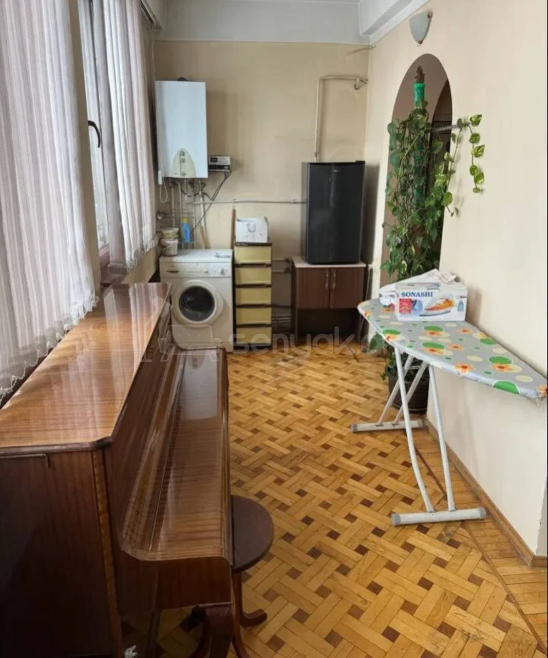 3 Սենյականոց Բնակարան, 80քմ, 2/9 հարկ, Նորմալ Վիճակում, Կահավորված, Արևկող