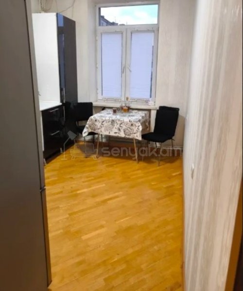 2 Սենյականոց Բնակարան Քարե Շենքում, 60քմ, 3/5 հարկ, Կապիտալ Վերանորոգված, Կահավորված, Արևկող