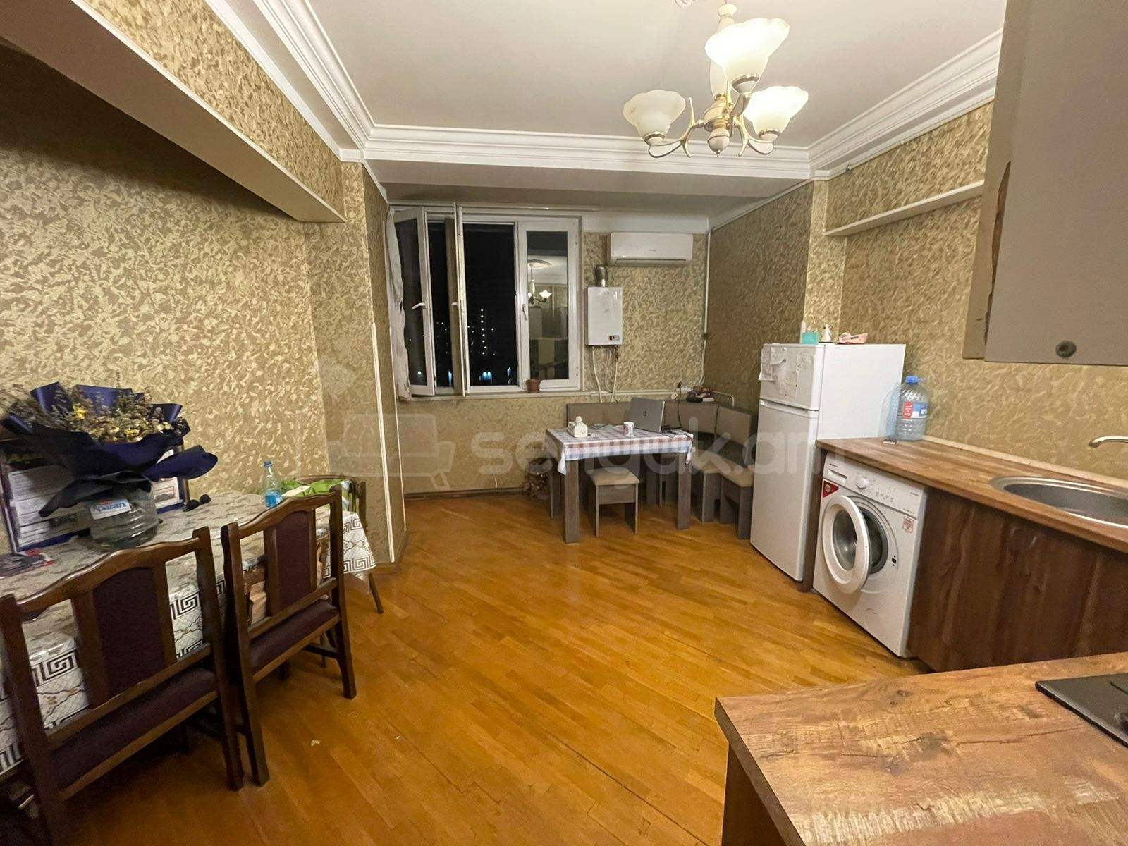 1 Սենյականոց Բնակարան, 40քմ, 11/11 հարկ, Կոսմետիկ Վերանորոգված