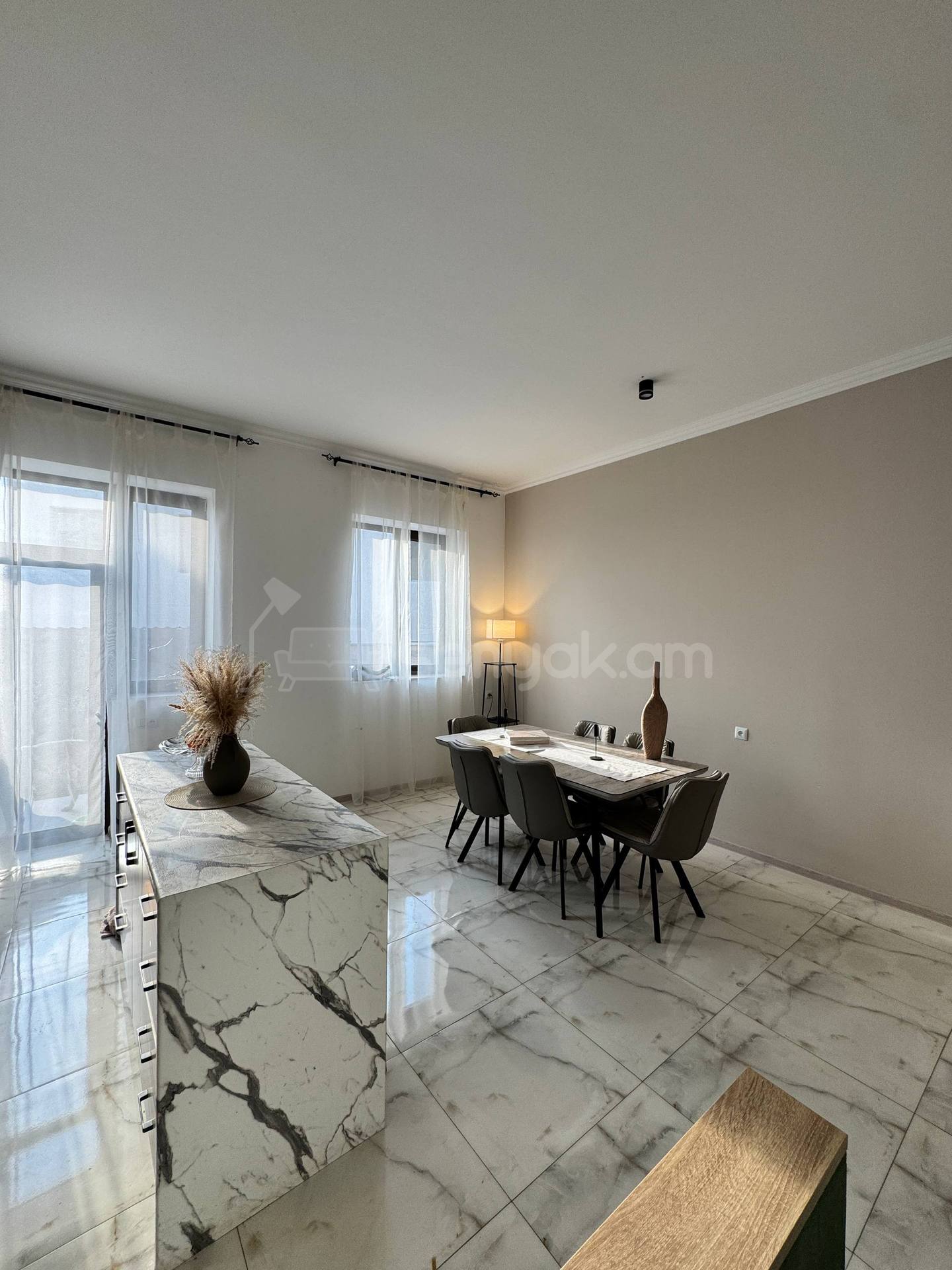 4 Սենյականոց Սեփական Տուն, 150քմ, Դիզայներական Վերանորոգված, Կահավորված