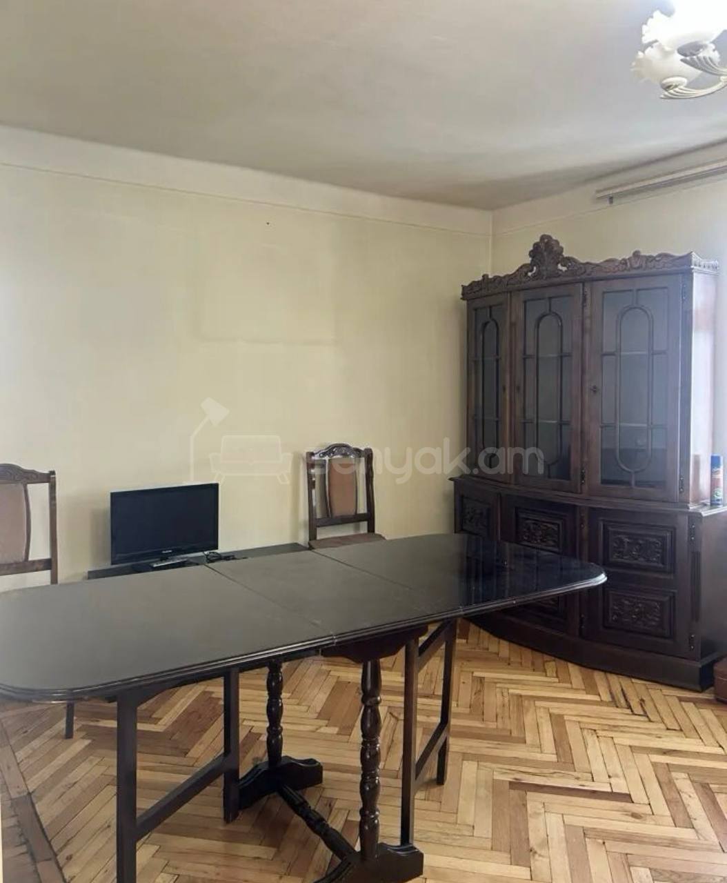 2 Սենյականոց Բնակարան Քարե Շենքում, 55քմ, 4/5 հարկ, Նորմալ Վիճակում, Կահավորված, Արևկող