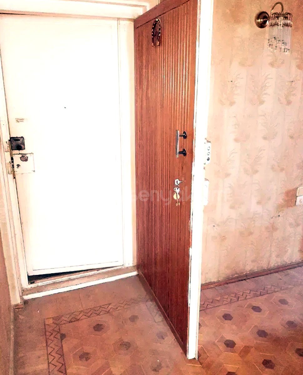 4 Սենյականոց Բնակարան, 107քմ, 8/16 հարկ, Պետական Վիճակում